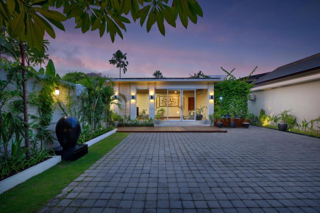 The Daha Luxury Villas Seminyak Esterno foto